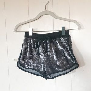 ROMWE velvet comfy shorts size S